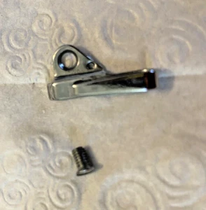 KENMORE SEWING MACHINE 158 UPPER THREAD GUIDE OEM REPLACEMENT PART - Picture 1 of 4