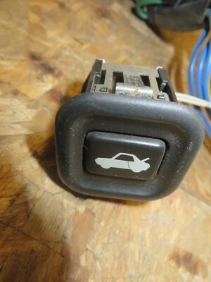 ACURA LEGEND COUPE 89 1989 TRUNK RELEASE SWITCH OEM # M8525 + PIGTAIL CONNECTOR - Image 1 of 4