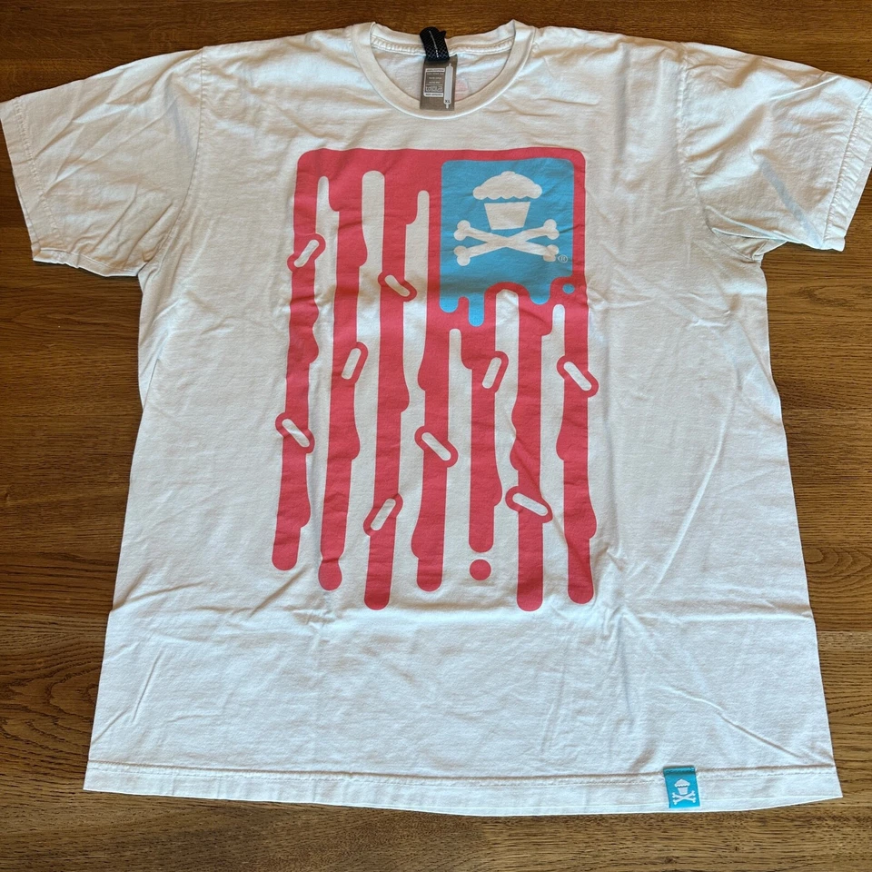 Camisa Johnny Cupcakes Frosting Flag Talla XLVintage Buen Estado Foto 1 de 1