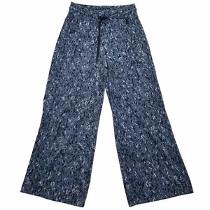 Athleta Size 2 Avenue Wide Leg Crop Pantalon 3/4 Jambe Large Ave Blue Camo Pants - Picture 1 of 18