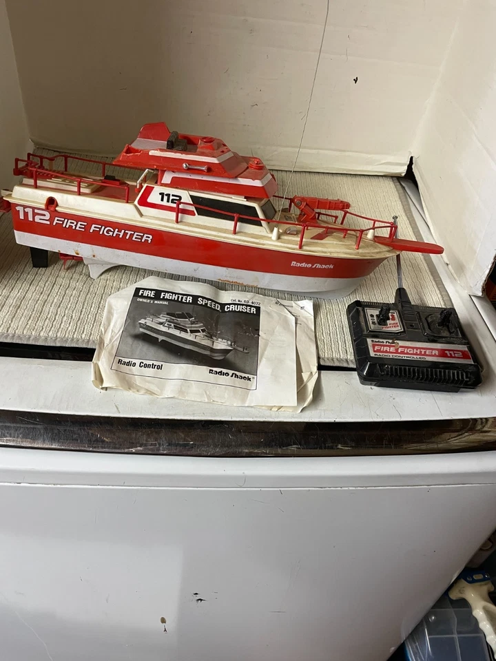 Radio Shack Vintage RC Fire-Fighting Speed Cruiser Radio Controlled Boat 60-4072 - Image 1 of 1