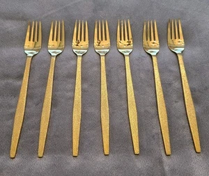 Gold Tone Burnished Handle Unbranded Stainless Flatware 7 Dinner Forks 7.5" - Picture 1 of 6