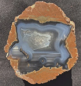 PRIDAY OEPN THUNDER EGG ARTE RUPESTRE ÁSPERO CON ORBES 7,7 OZ o 218 gramos - Oregon - Imagen 1 de 5