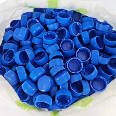 Lote de 500 tampas de garrafa de água de plástico azul garrafas limpas de 1 litro artesanato arte oceano - Imagem 1 de 3