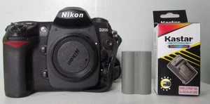 Nikon D200 10.2 MP DSLR, Nikon D200 Strap, Works, Battery, Charger, Excellent - Picture 1 of 5