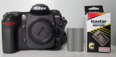 Nikon D200 10.2 MP DSLR, Nikon D200 Strap, Works, Battery, Charger, Excellent - Image 1 of 4