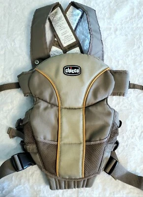 Portabebés Chicco Delantero/Trasero Suave 7.5-25 lb Marrón/Tostado/Naranja Usado en Excelente Condición Foto 1 de 4