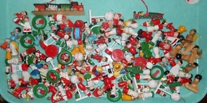 Lot of 140 Vintage Wooden Christmas Ornaments - Made in Taiwan - Picture 1 of 7