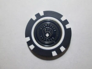 Neu! Milwaukee Brewers magnetischer Pokerchip abnehmbarer zweiseitiger Golfballmarker - Bild 1 von 2
