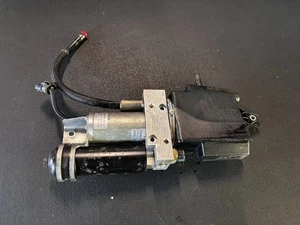 BMW E60 E63 E64 M5 M6 2006-2010 OEM SMG PUMP ACTUATOR ASSEMBLY - Picture 1 of 12
