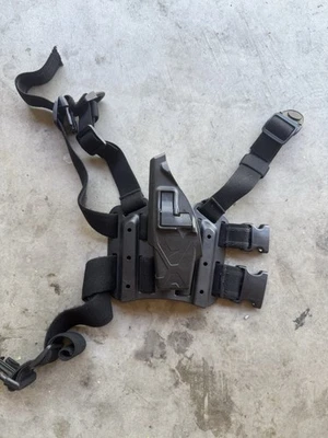 BLACKHAWK! Coldre tático com acessório lateral esquerdo X26P - Imagem 1 de 3