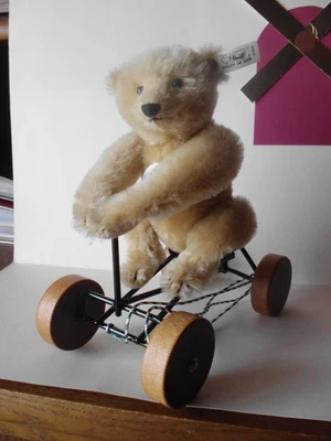 Steiff Record- Teddybär auf Rädern , Replica 1913 - Bild 1 von 4