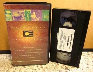 TRIAL BY JURY documentary VHS American Justice System serving courtroom 1999 - Bild 1 von 1