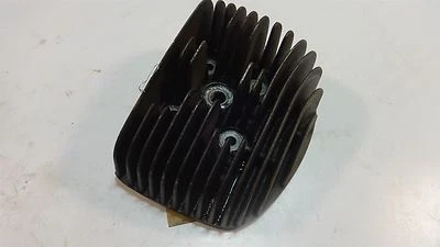 65 YAMAHA Y26 YM2C 305 YM320 MOTOR CULATA DERECHA Foto 1 de 4