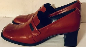 MARCOMOREO Sz10M MILANO LADIES LEATHER BLOCK RED 2.5" HEEL SQUARE TOES EUC ITALY - Picture 1 of 12