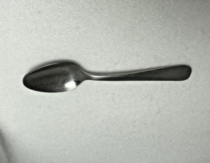 STAINLESS SPOON TAIWAN SILVER TAPERED ROUNDED SQUARED END VINTAGE SOUP DESSERT - Picture 1 of 6