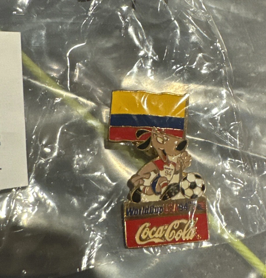 Columbia Flag World Cup USA 1994 CocaCola Coke Soccer Football Pin Badge new - Image 1 of 1