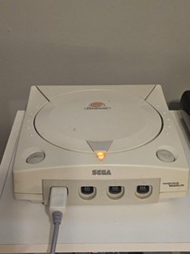 SEGA Dreamcast Console w/ 4 Controllers, 2  Memory cards,  game not included 