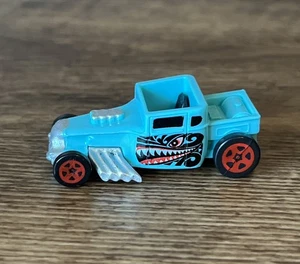 Finders Keepers Hot Wheels Mystery Minis BONE SHAKER Hot Rod premio da collezione - Foto 1 di 7
