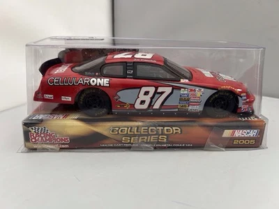 1:24 NASCAR Diecast Joe Nemechek #87 Collectors Series Racing Champions Foto 1 de 4