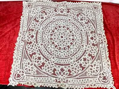 TAPIS DE CENTRE DE TABLE. MANDALE. BRODERIE À LA MAIN. COTON. ESPAGNE. XXE SIÈCL - Photo 1/3