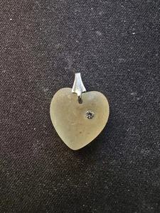Leichtes Harz mattiertes Herz 0,75" Anhänger Strass romantisch - Bild 1 von 8