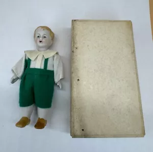 VINTAGE JAPANISCHE BISKUS PORZELLAN JUNGENPUPPE, misst 4 1/2 Zoll - Bild 1 von 7