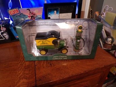 GEARBOX JOHN DEERE COLLECTOR SET [2-PACK] LOWEST ON EBAY B/NEW FREE SHIPPING! - Image 1 of 4