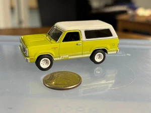 Dodge Ramcharger 1977 Greenlight 4x4 con techo extraíble - neumáticos de goma - Imagen 1 de 10