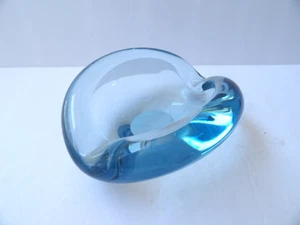 "Cenicero HOLMEGAARD MCM ART GLASS firmado numerado azul 4 1/2""" - Imagen 1 de 4