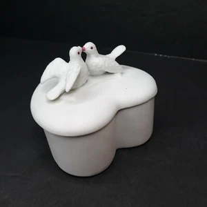 Heart Trinket Box Love Birds Doves I LOVE YOU Vintage 1980s White Porcelain - Picture 1 of 12