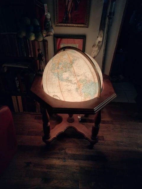 Globo de piso iluminado vintage replogle Statesman 20 polegadas - Imagem 1 de 1
