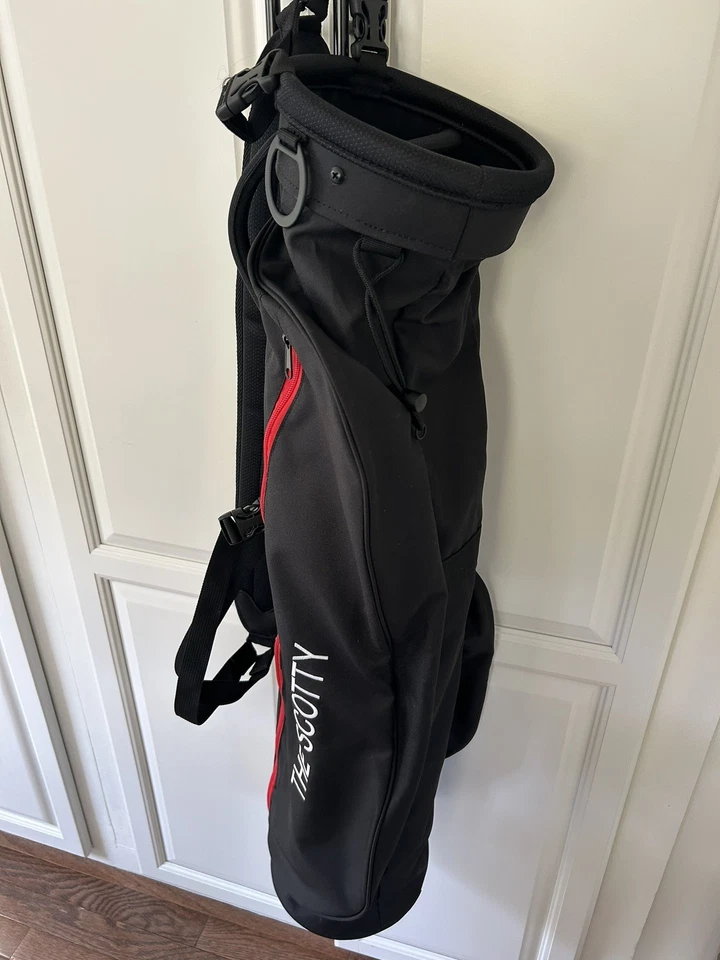 Lightweight Titleist Carry Bag - Image 1 of 4