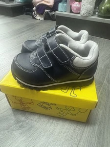 Kids Smartfit Size 7.5 Shoes - Picture 1 of 6