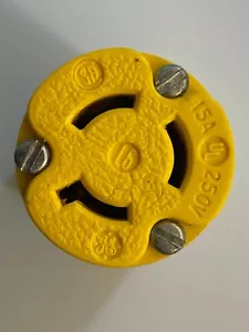 Locking Plug Twistlock FEMALE 15A 250V 3-Wire (1-Phase) NEMA L15-20R GE L6-15R - Picture 1 of 5