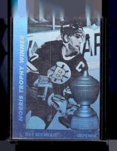 1991-92 Upper Deck #AW5 Ray Bourque Award Winner Holograms - Picture 1 of 2