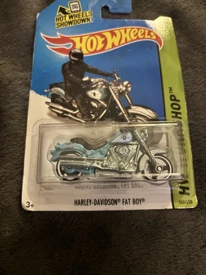 2014 HOT WHEELS HARLEY DAVIDSON FAT BOY #209 1:64 HW WORKSHOP - Image 1 of 3