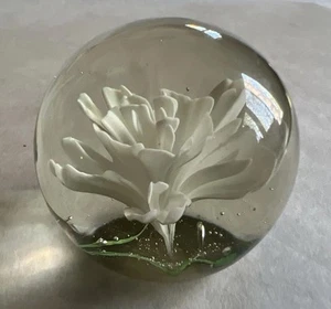 Art Glass White Flower Paperweight Carnation Crystal Ball Italian ? No Tag READ - Picture 1 of 11