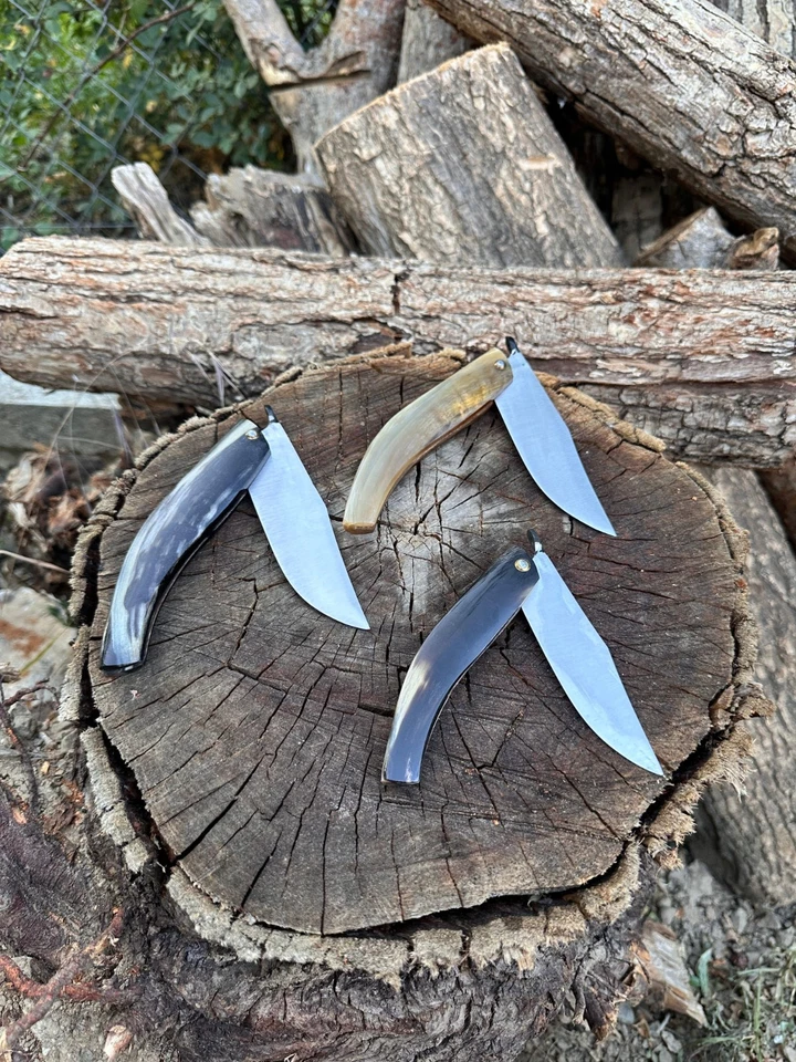 Navaja de Bolsillo con Mango de Cuerno de Carnero, Navaja de Bolsillo Artesanal, Navaja de Bolsillo Personalizada Foto 1 de 4