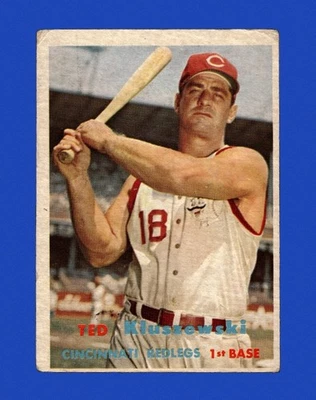 1957 Topps Set-Break #165 Ted Kluszewski baja calidad (arruga) *GMCARDS* Foto 1 de 2