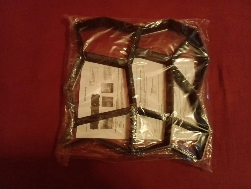 Pflasterform Betonpflaster Gehweg Gießform Schablone Garten Schalungsform aus PP - Bild 1 von 2