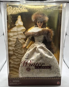 Barbie Edición Especial Clásico Invierno 2001 Mattel #52996 Morena TOTALMENTE NUEVA - Imagen 1 de 5