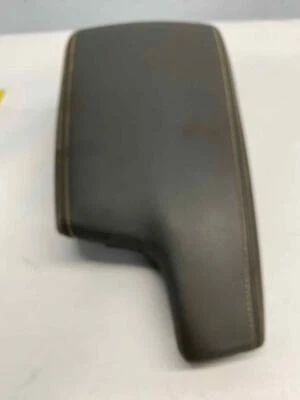 Tapa Consola SUBARU XV CROSSTREK 22 Cuero Costuras Ligeras Muy Bonita Foto 1 de 4