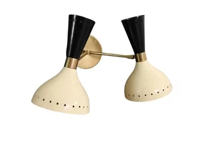 Aplique de pared estilo italiano hecho a mano 2 luces mediados de siglo con cono blanco y negro Foto 1 de 4