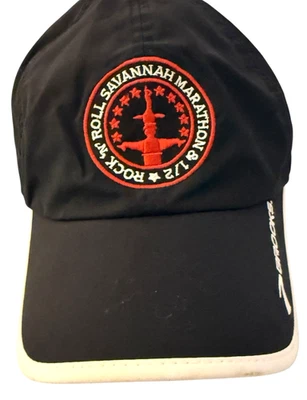 Rock N Roll Savannah Marathon y 1/2 Sombrero Brooks Correr Ajustable 2014 Foto 1 de 4