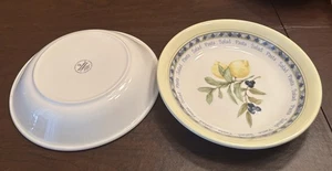 Juego de 2 cuencos para pasta/ensalada Royal Doulton Carmina 9,5" bandas de limones y diamantes - Imagen 1 de 5