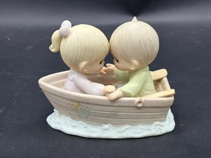 Precious Moments 1985 Figurine 'Friends Never Drift Apart' #100250 - Picture 1 of 7