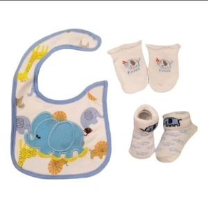 Baby Junge Geschenkset Safari Lätzchen, Fäustlinge, Socken Geschenkset mit Organzabeutel - Bild 1 von 6