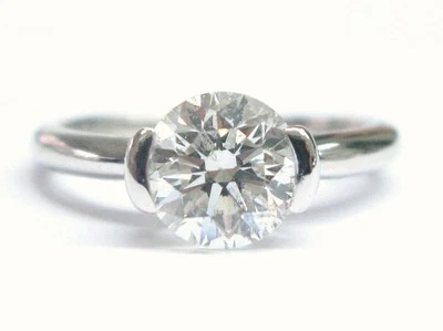 Anillo de compromiso solitario de diamantes redondos naturales sólidos de 18 quilates Ritani 1,77 quilates G-si2 Foto 1 de 4