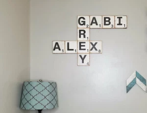 Großer Holzbrief Bauernhaus Whitewash Scrabble Fliesen Wandkunst Dekor 5 Zoll x 5 - Bild 1 von 38